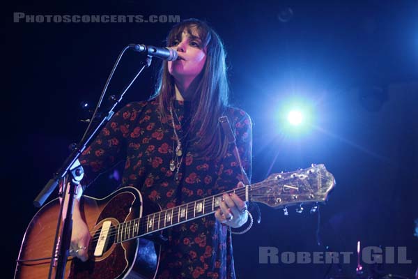 TESS PARKS AND ANTON NEWCOMBE - 2015-09-19 - ANGERS - Le Chabada